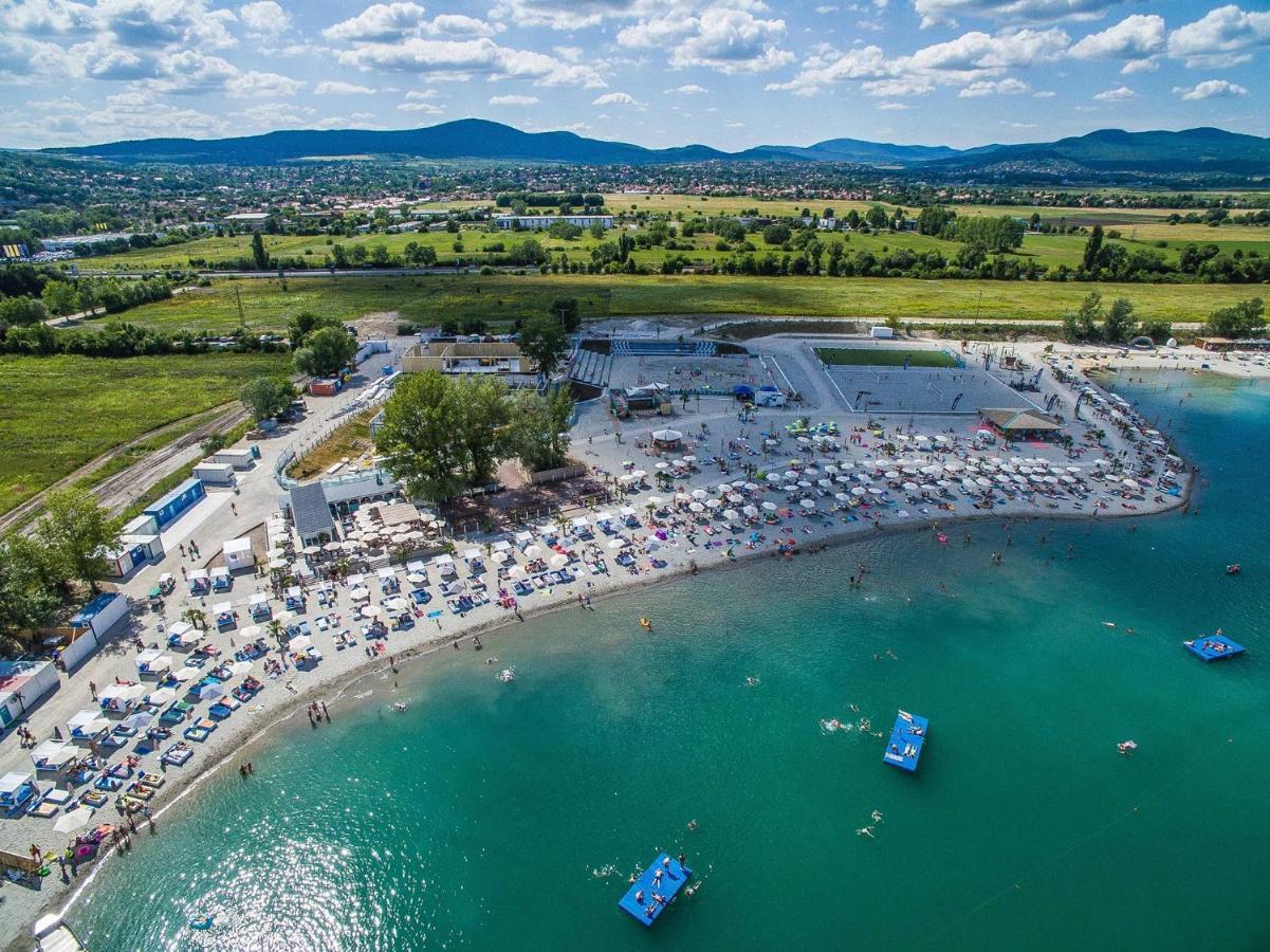Lupa Tent Budakalász Exteriör bild