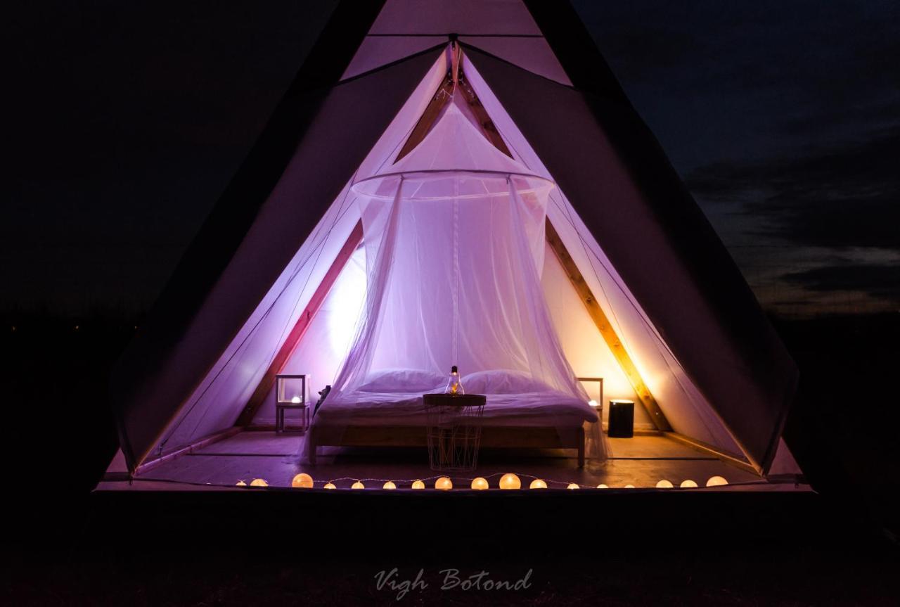Lupa Tent Budakalász Exteriör bild