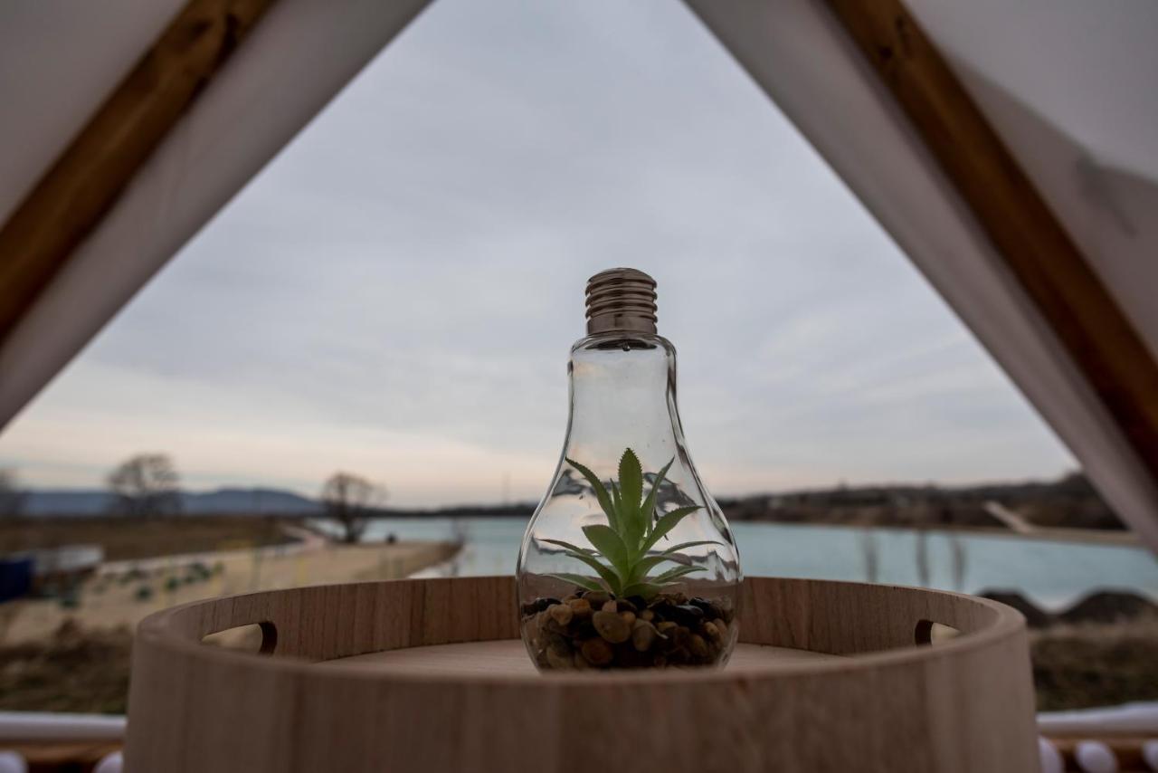 Lupa Tent Budakalász Exteriör bild