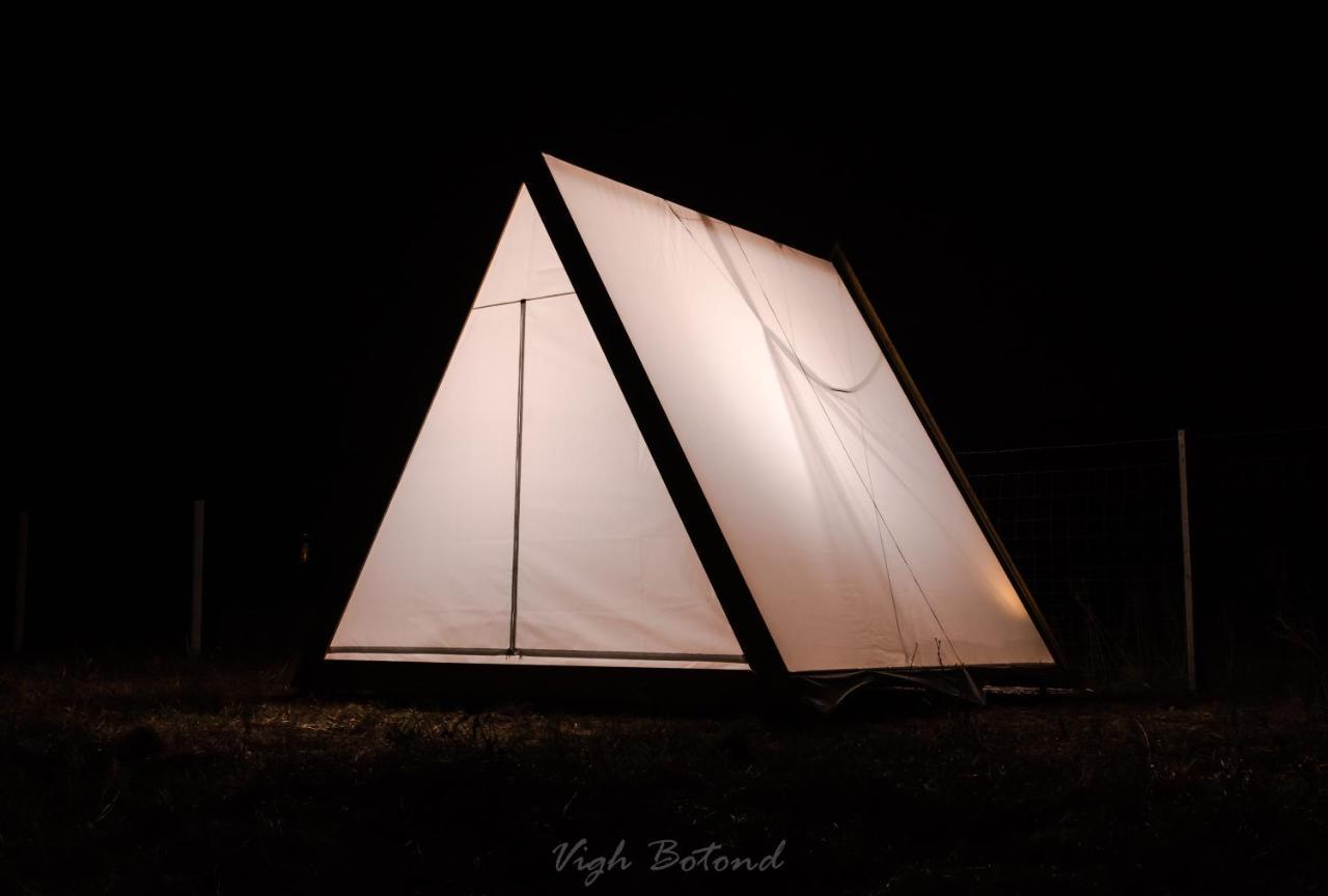 Lupa Tent Budakalász Exteriör bild