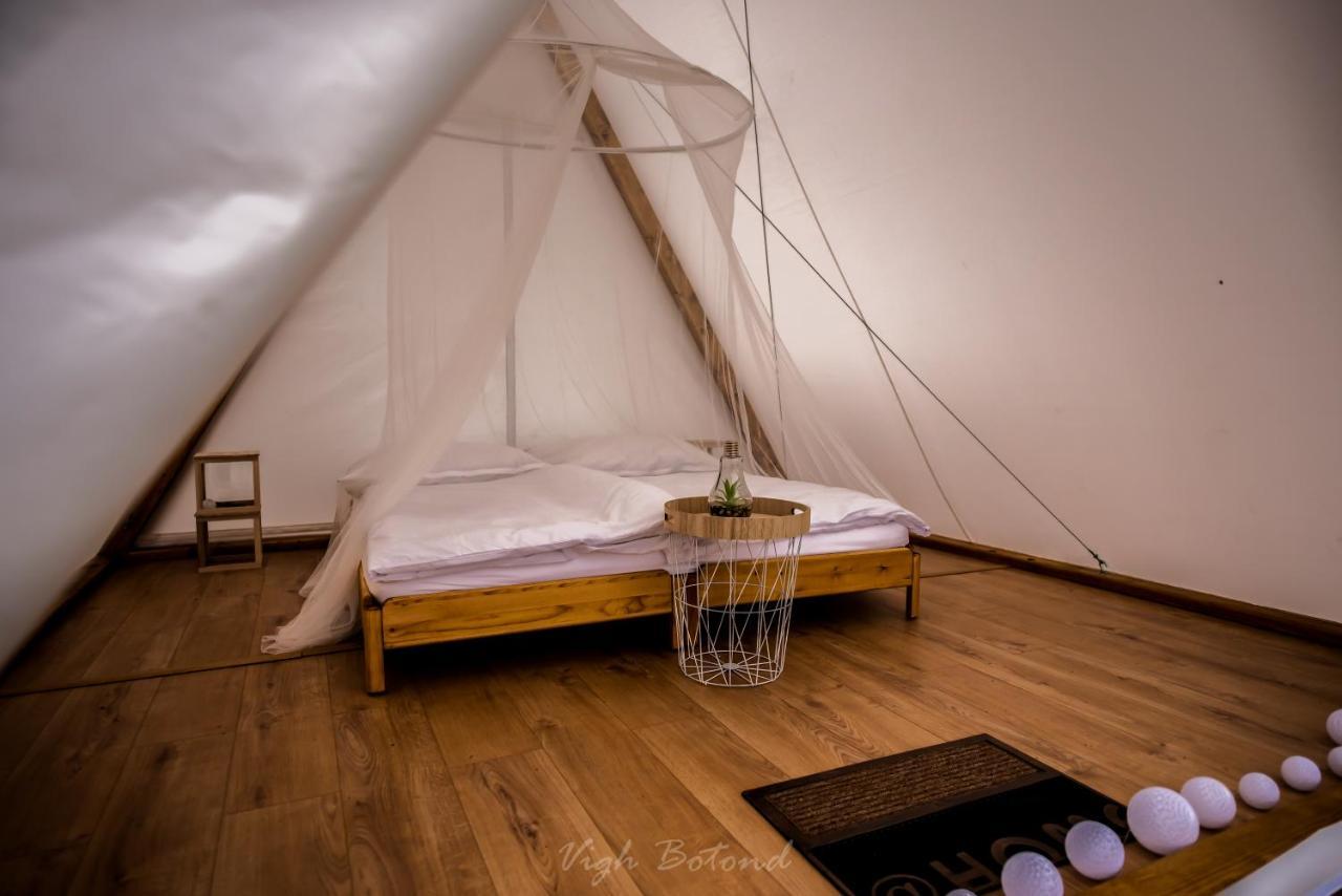 Lupa Tent Budakalász Exteriör bild